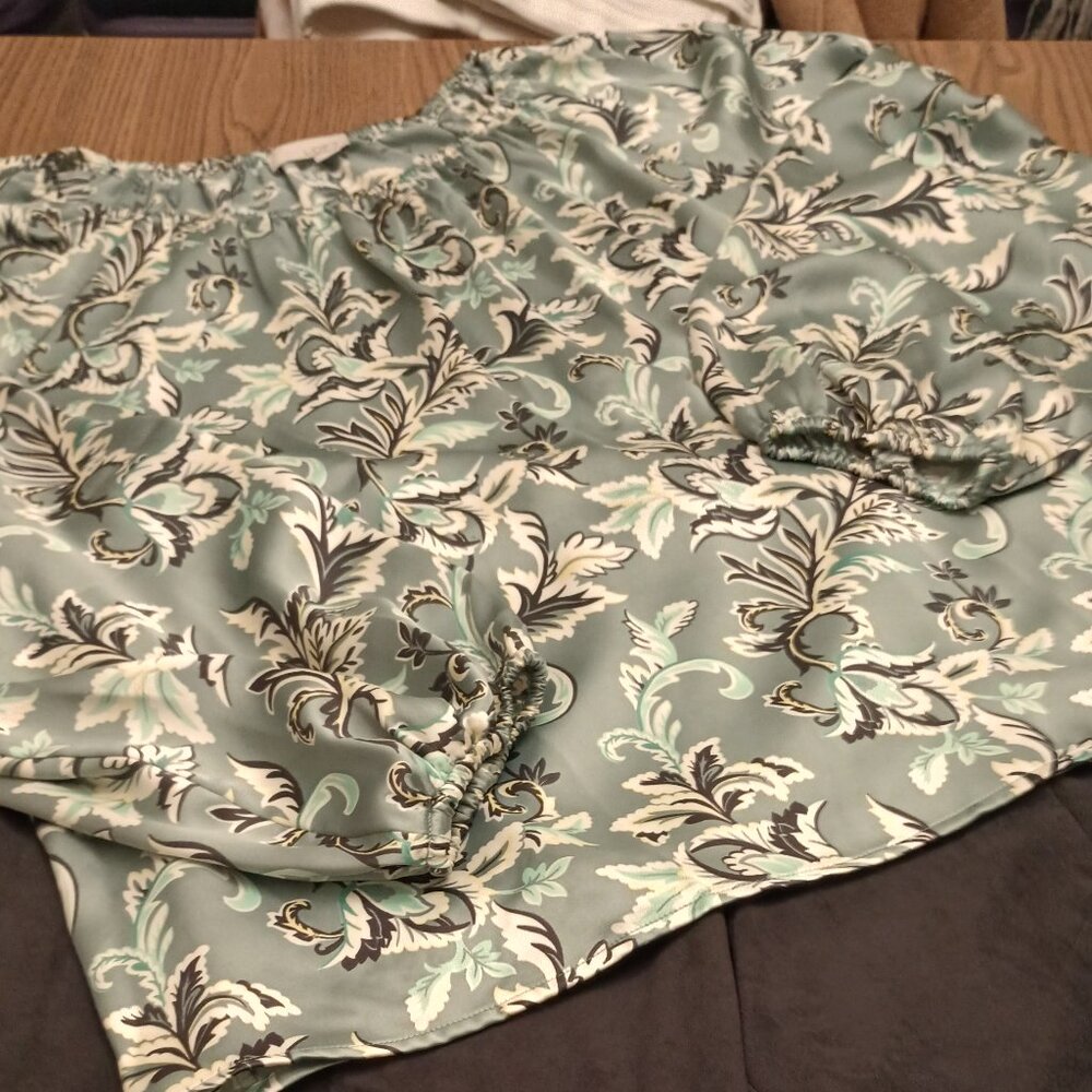 Loft Size XXL Sage Green Top